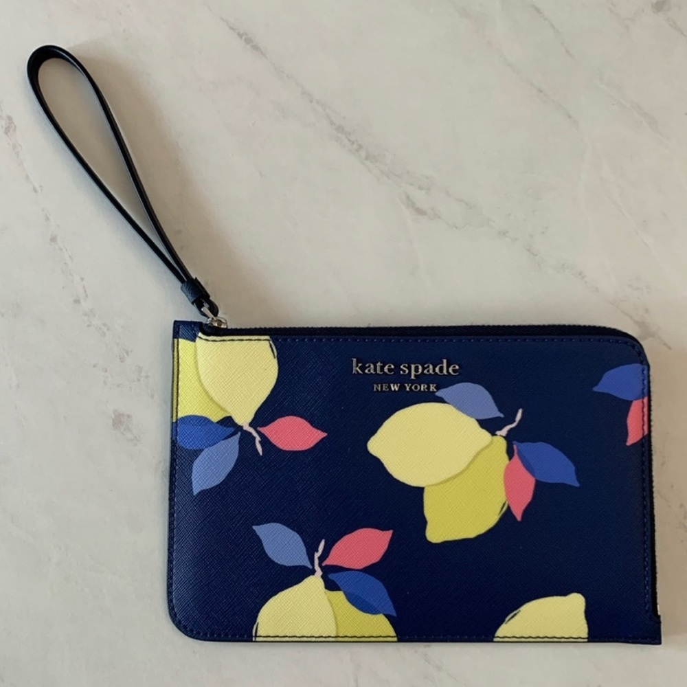 Kate spade ♠️ lemon 🍋 wristlet